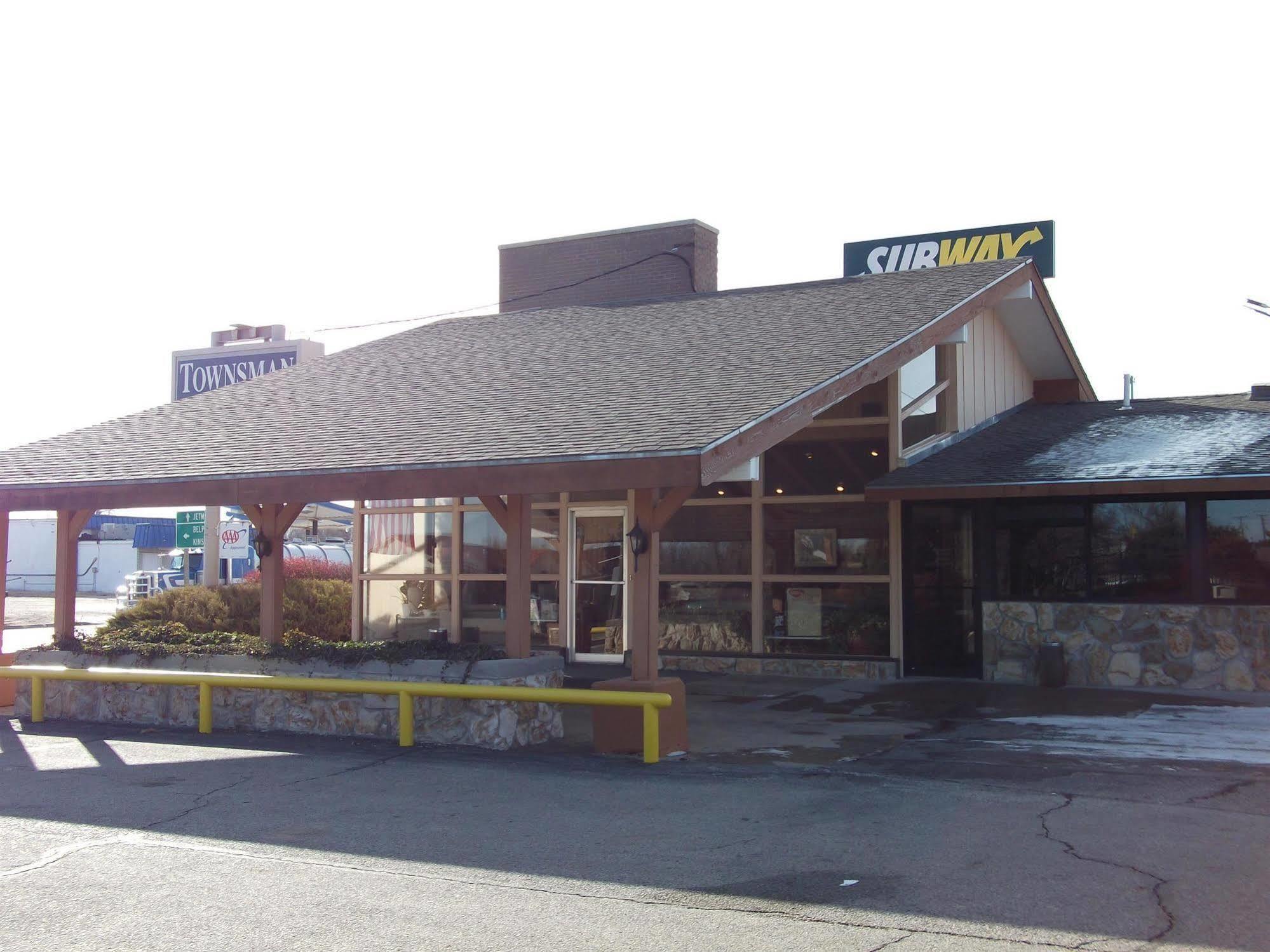 Larned Townsman Inn מראה חיצוני תמונה